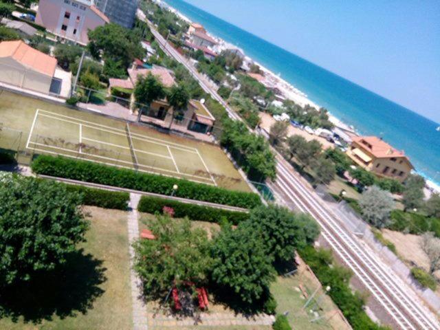 Condominio Cesano Mare Marotta Luaran gambar